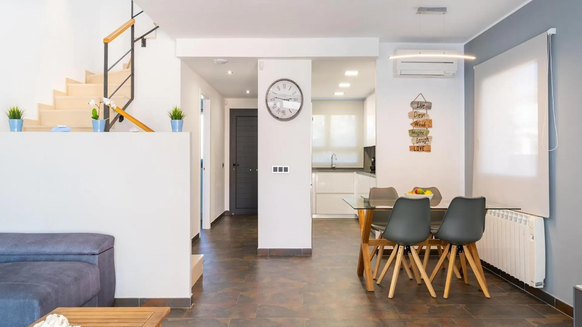 Cozy Villa With Communal Pool L' Escala